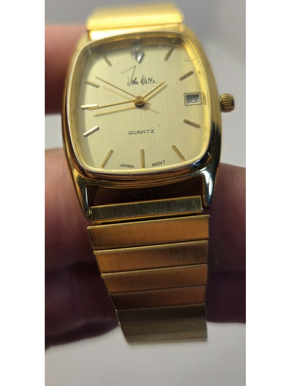 Vintage John Weitz Gold Tone Quartz Date Watch - Needs Battery